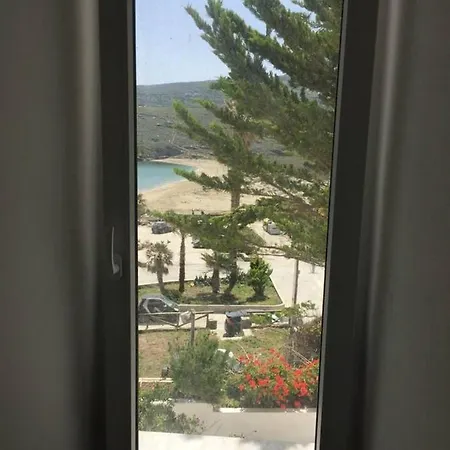 Paraporti Beach Apartment Ándros