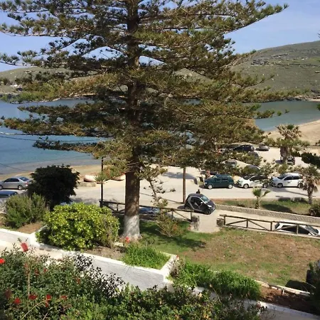 Paraporti Beach *
