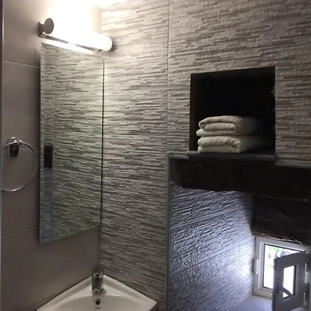 Paraporti Beach Apartment